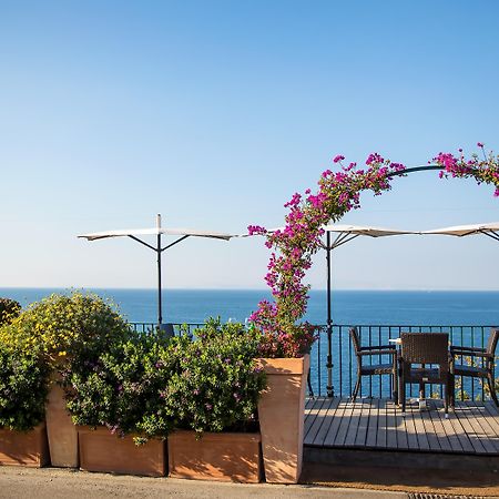 Hotel Villa Garden Сант'Анджелло Экстерьер фото