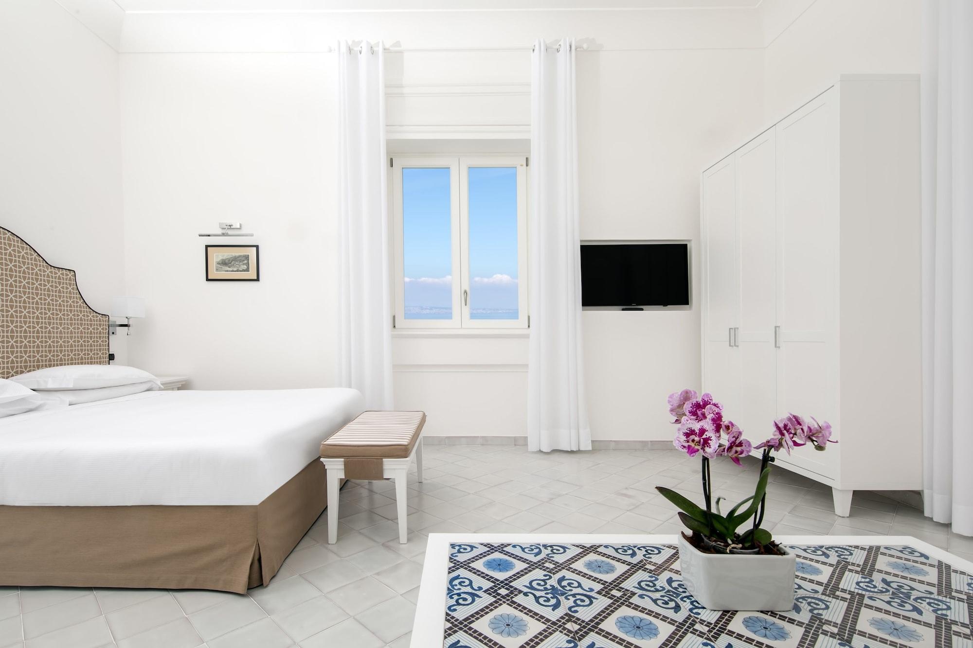 Hotel Villa Garden Сант'Анджелло Экстерьер фото