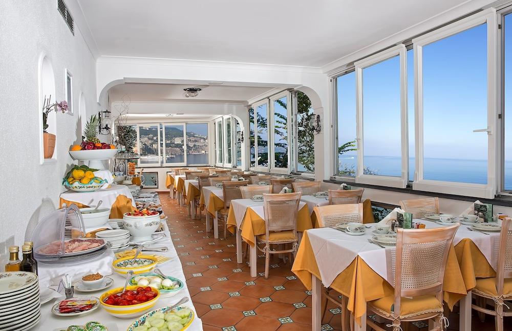 Hotel Villa Garden Сант'Анджелло Экстерьер фото