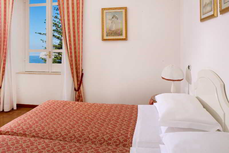 Hotel Villa Garden Сант'Анджелло Экстерьер фото