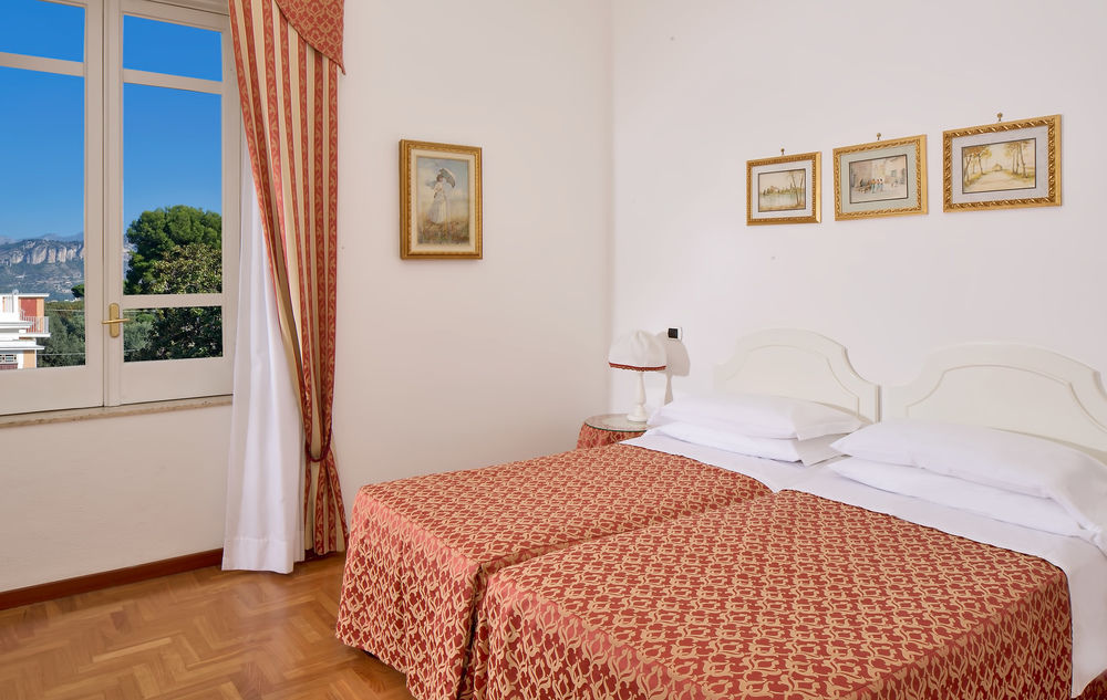 Hotel Villa Garden Сант'Анджелло Экстерьер фото