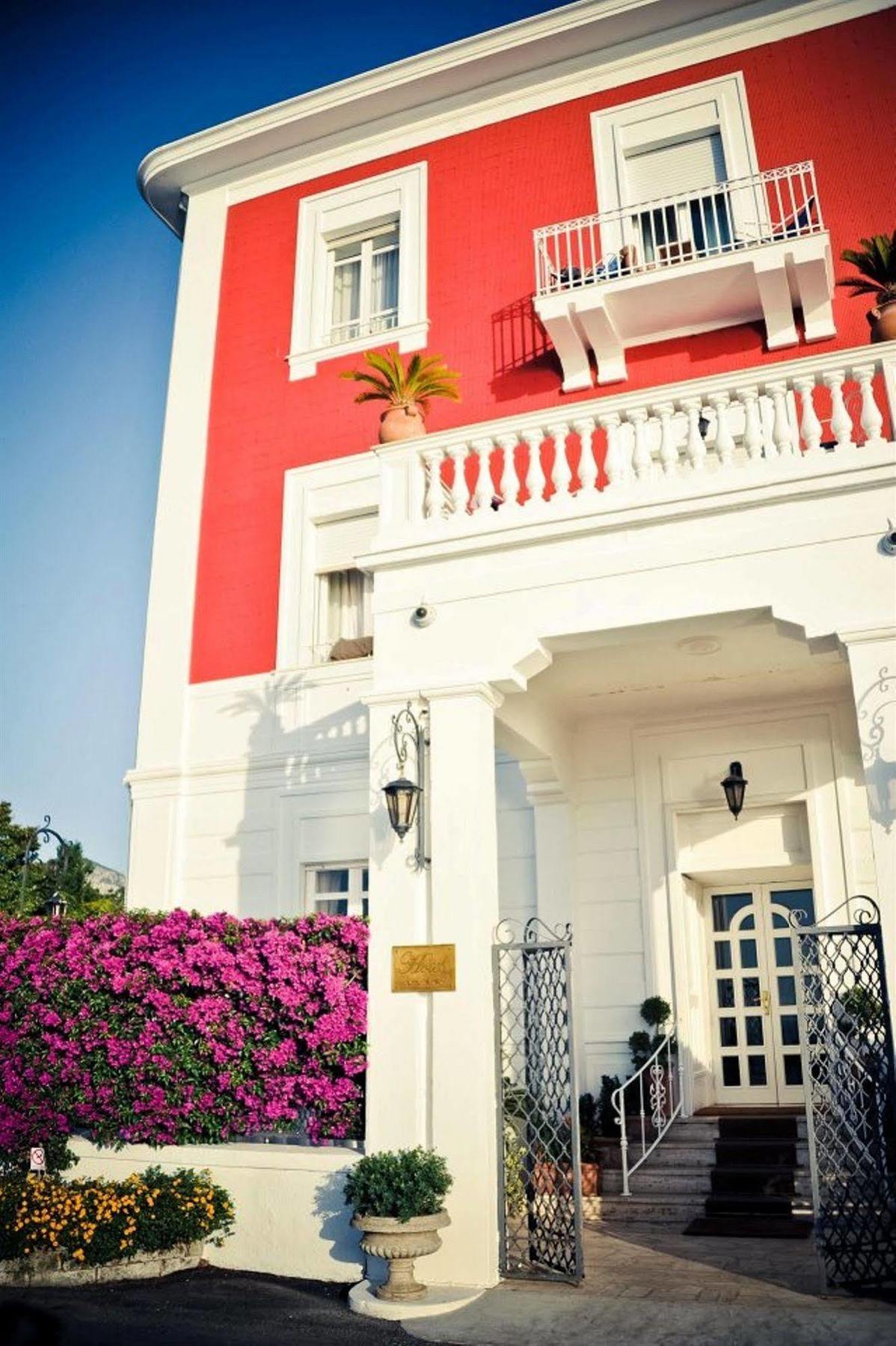 Hotel Villa Garden Сант'Анджелло Экстерьер фото