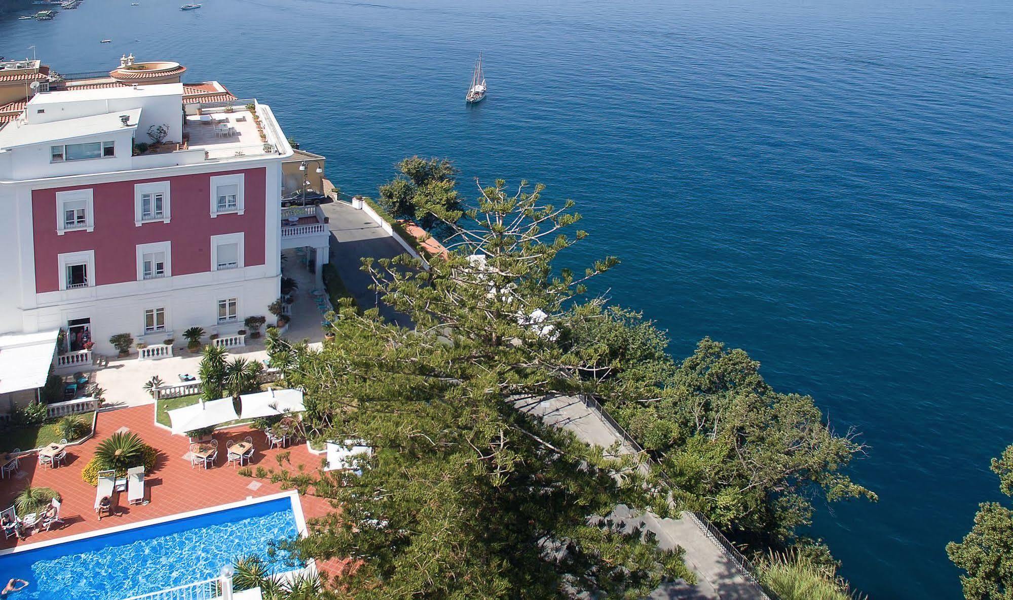 Hotel Villa Garden Сант'Анджелло Экстерьер фото