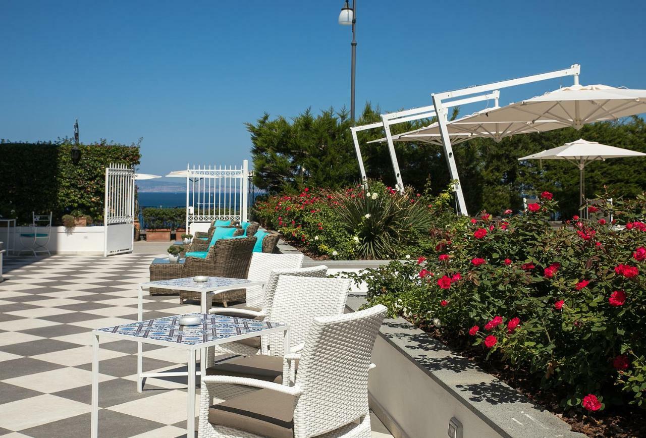 Hotel Villa Garden Сант'Анджелло Экстерьер фото